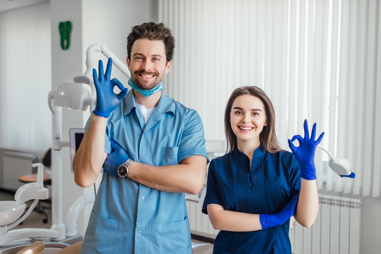 Bulgurlu Diş Hekimi: Güvenilir Klinikler ve Doktorlar