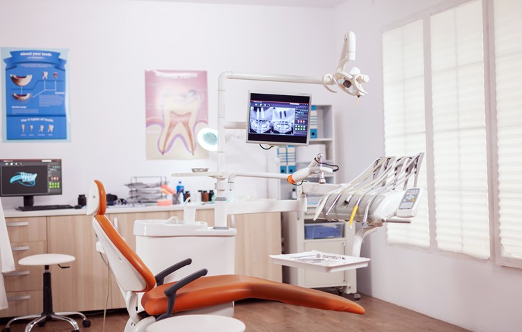 Üsküdar Diş Hekimi Seçimi: Nelere Dikkat Etmeli? 1 Hijyen ve Klinik Donanımı
